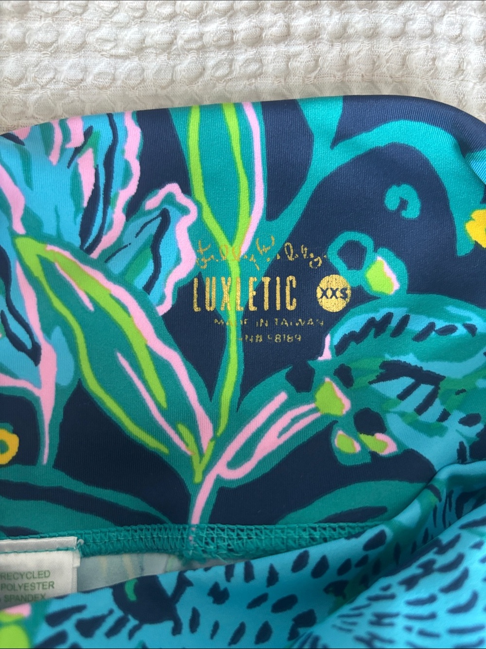 Lilly Pulitzer - Picture 3 of 7
